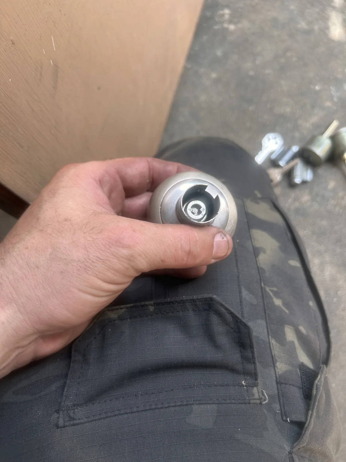 house keys and lock cylinders prepared for household access, real company service photo 1
