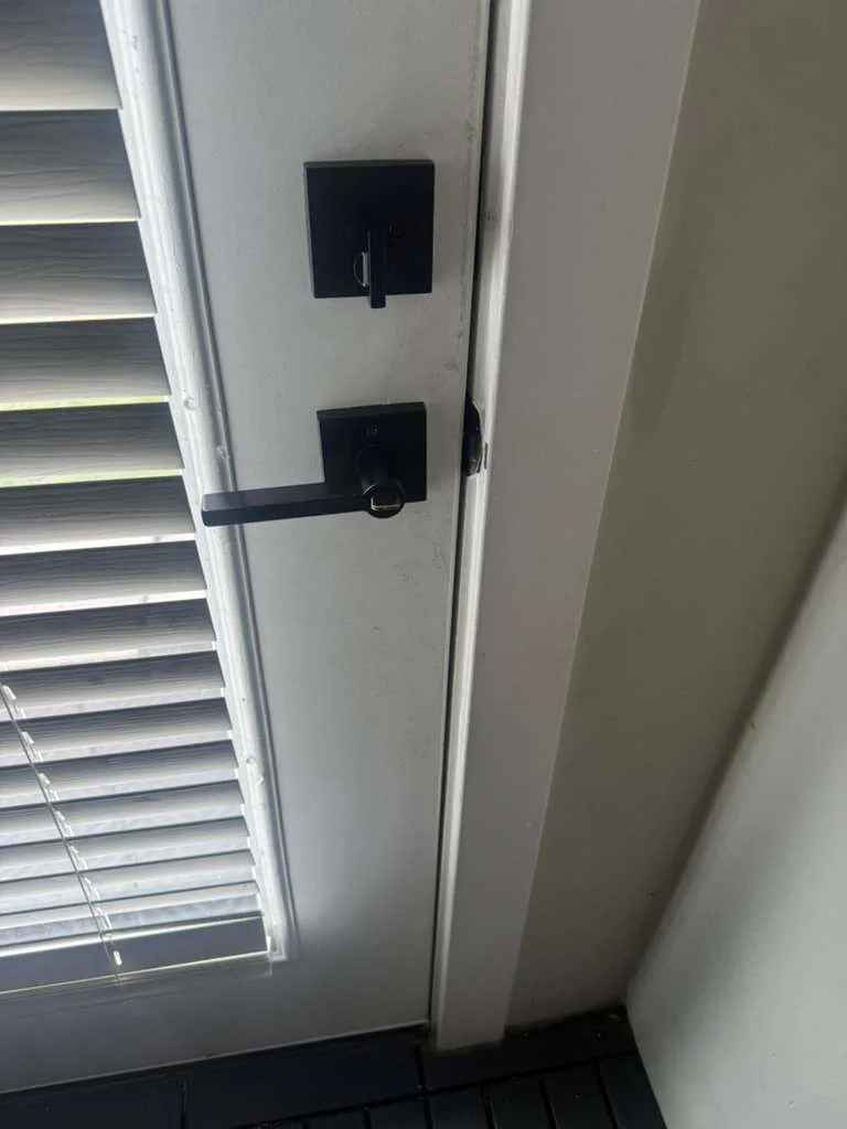 exterior home locks checked after buying a house, real company service photo 3