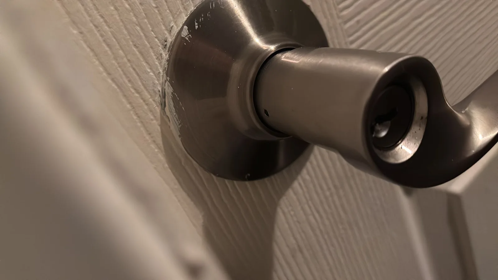 house lock components checked for repair or replacement, real company service photo 5